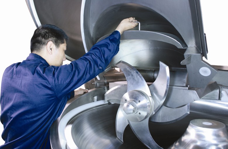 肉餡斬拌機(jī)檢查維護過程圖片