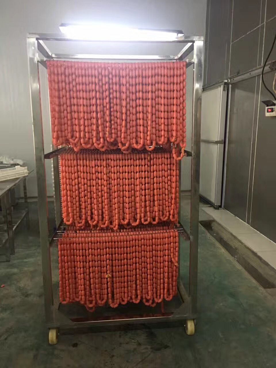 雞腿肉香腸制(zhì)作(zuò)方法 雞腿肉香腸制(zhì)作(zuò)方法